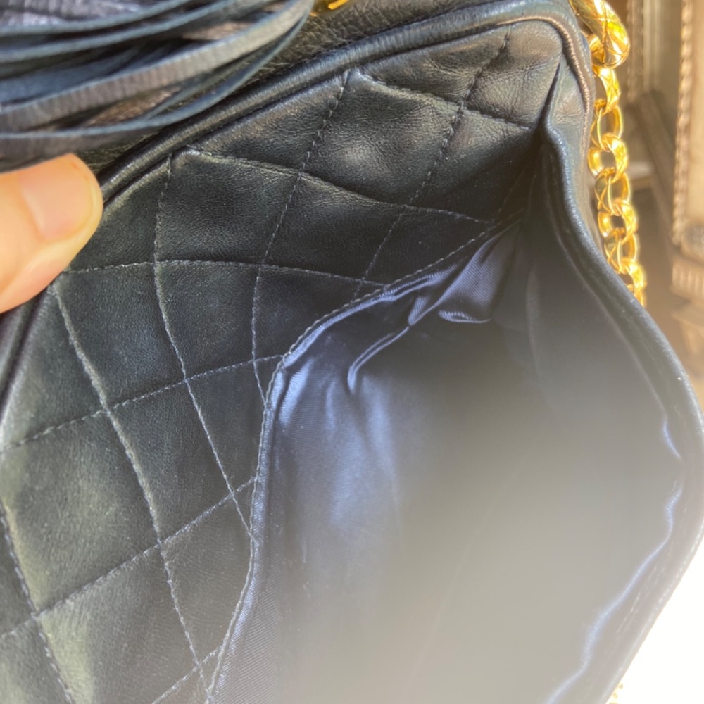 CHANEL HANDBAG - Picture 10 of 14